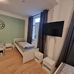 Monteurwohnung Wifi, Kueche, Einzelbetten شقة