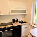 アパート Monteurwohnung Wifi, Kueche, Einzelbetten ブレーメン