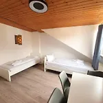 Monteurwohnung Wifi, Kueche, Einzelbetten Lejlighed *