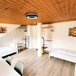 Monteurwohnung Wifi, Kueche, Einzelbetten Lejlighed *